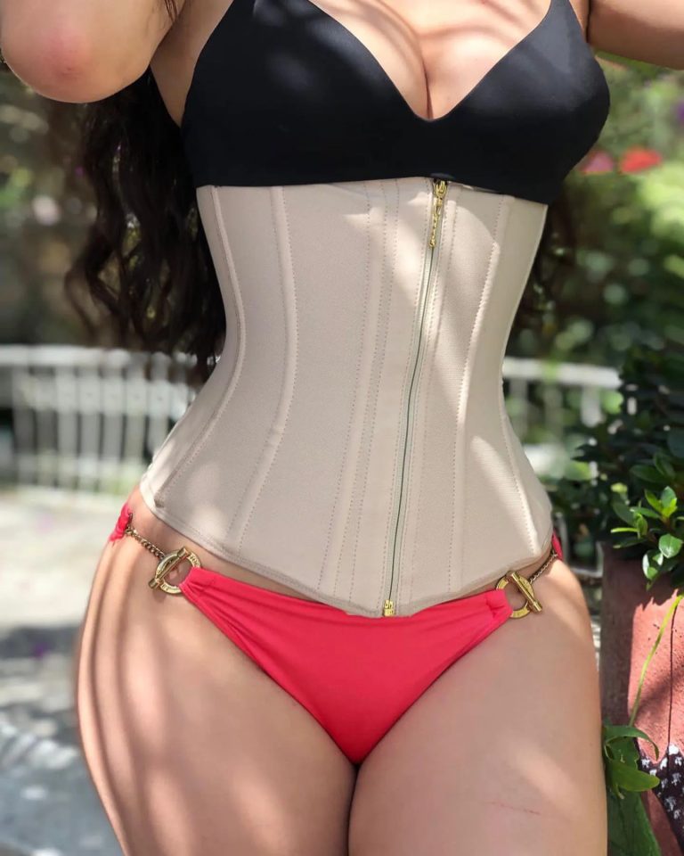 Read more about the article Waist Trainers: 5 Key Benefits You Should Know