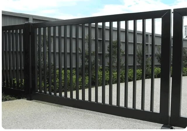 Read more about the article Sliding Gate Installation Services in Los Angeles