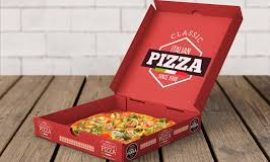 The pizza box is lightweight yet sturdy, with a flat top and bottom to maintain the pizza’s shape and prevent it from getting squashed.