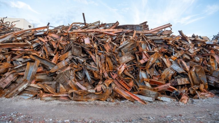 Read more about the article What Are the Key Benefits of Using Metal Scrap in Industrial Applications?