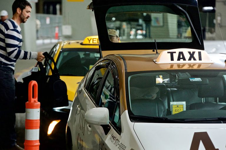 Read more about the article Clayton Taxi Airport Cabs Melbourne – 1300 Melbourne Taxis