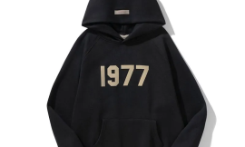 1977 Essentials Hoodie A Perfect Blend of Comfort and Style