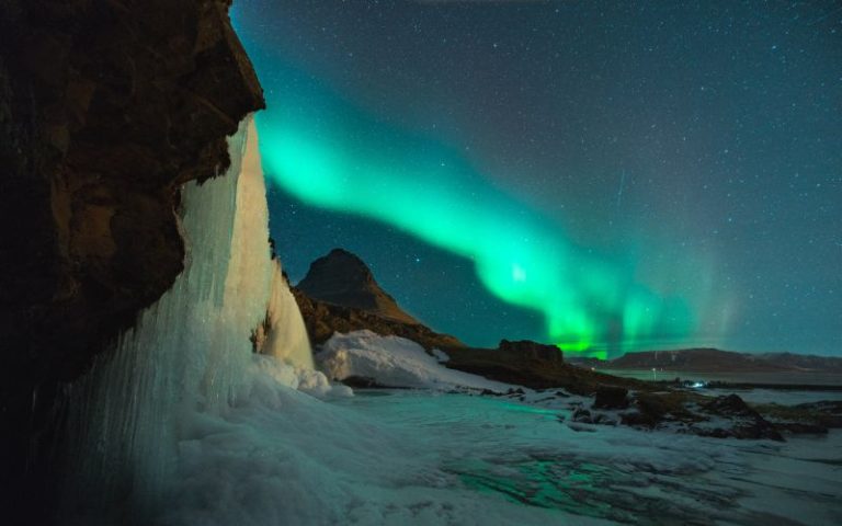 Read more about the article 5 Breathtaking Places to Visit in Iceland for Nature Lovers