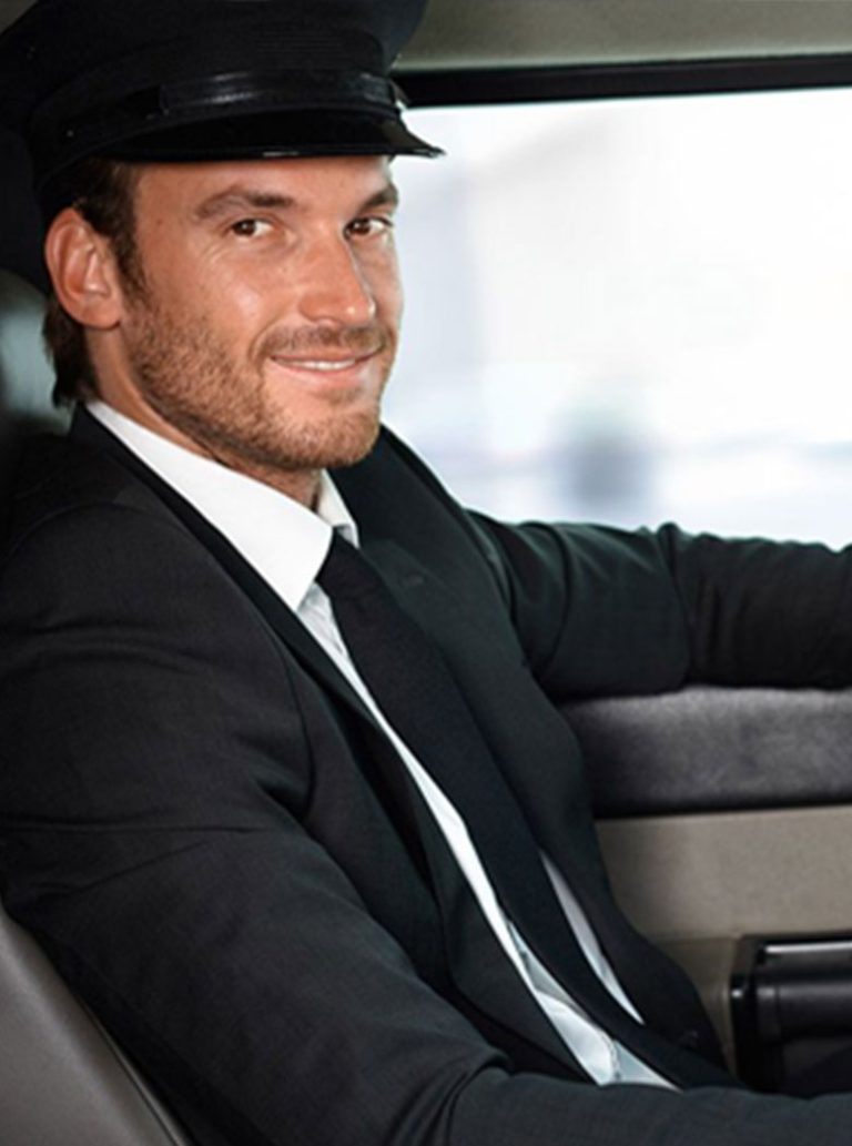 Read more about the article Luxor Limo: Your Go-To Solution for NYC Airport Transfers