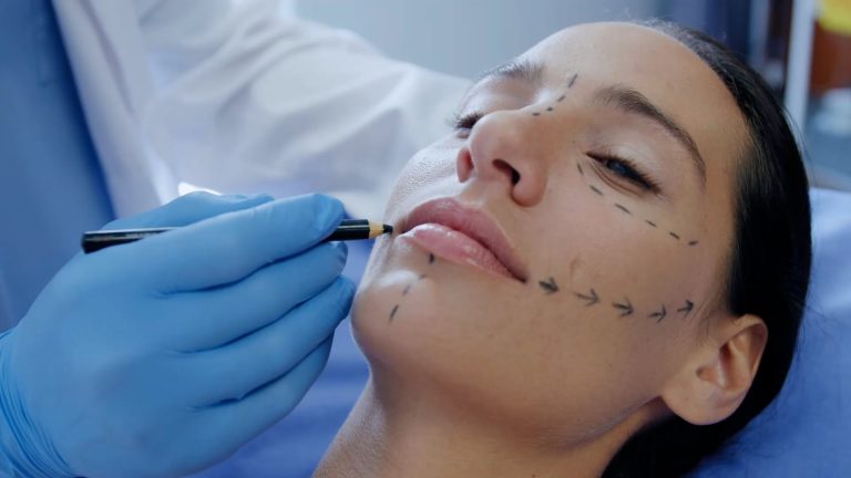 Read more about the article The Future of Beauty Innovative Cosmetic Surgery Techniques