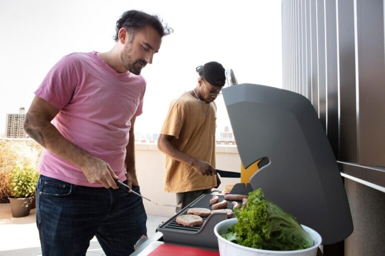 Read more about the article Simple Solutions for Small-Space Barbecues