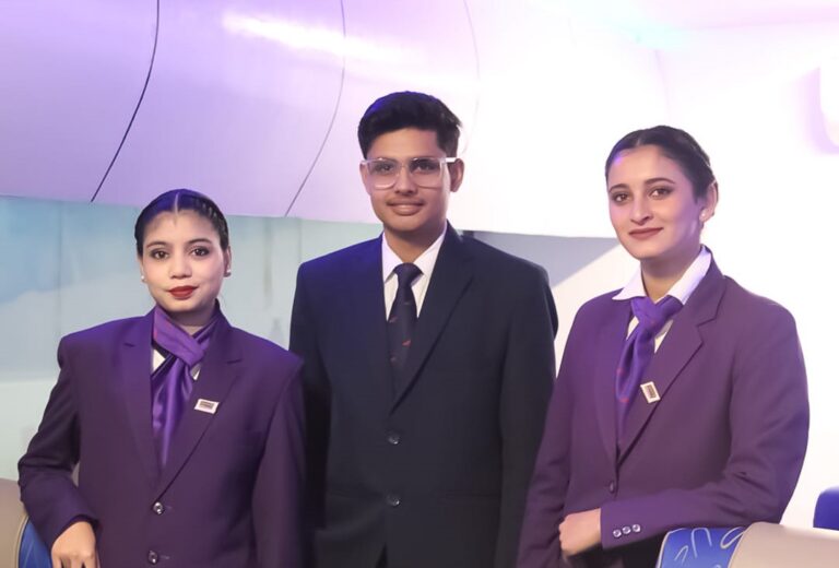 Read more about the article A Day in the Life of an Air Hostess: Behind the Scenes