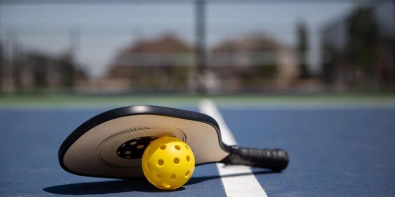 Read more about the article Tips To Choose And Play The Best Pickleball Games