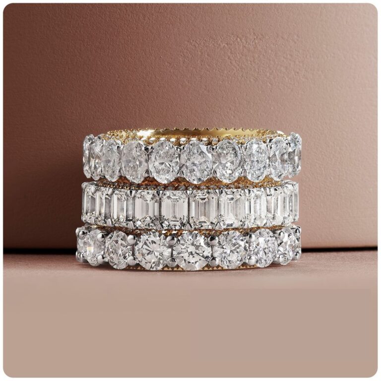 Read more about the article What Makes Diamond Wedding Bands for Her a Timeless Symbol of Love?