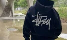 How to Style a Stüssy Hoodie for a Trendy Look