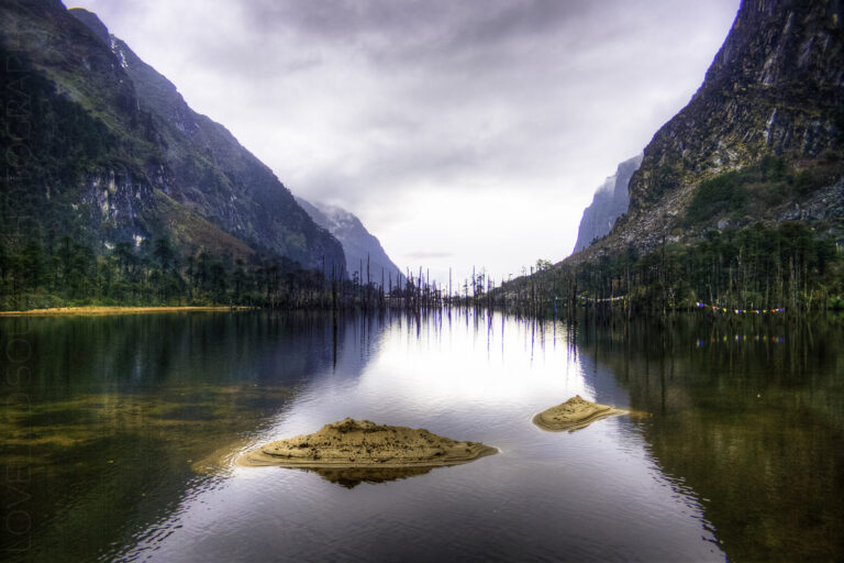 Read more about the article Madhuri Lake Tawang: A Serene Jewel of Arunachal Pradesh