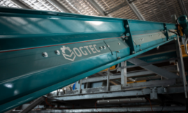 How Conveyors Revolutionize Waste Recycling: Efficiency and Speed in Action