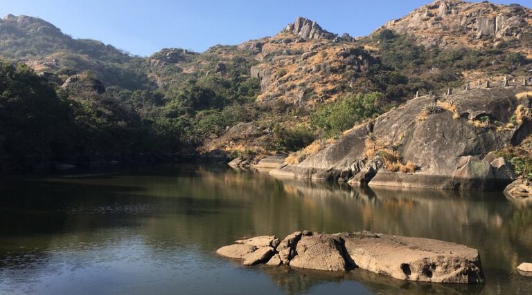 Read more about the article Exploring Trevor’s Tank: A Hidden Gem in Mount Abu, Rajasthan