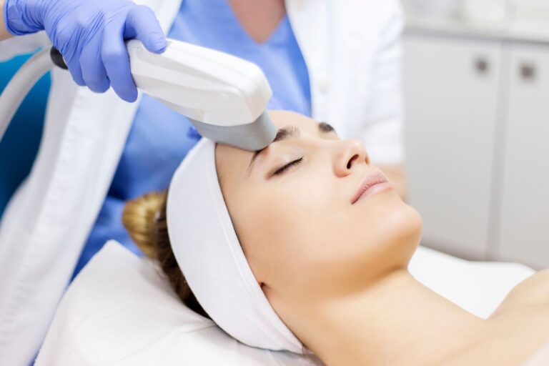 Read more about the article What to Expect During Your First Laser Treatment Session in Dubai