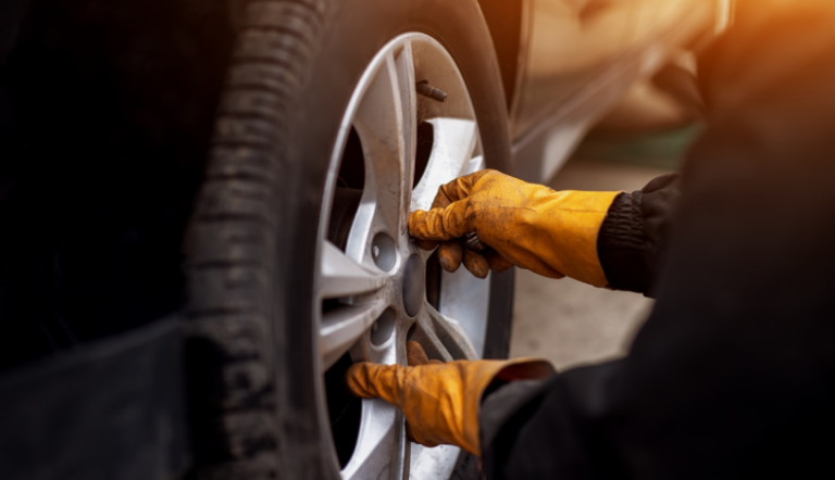 Read more about the article Everything You Need to Know About Mobile Tyre Repair and Replacement in Abu Dhabi