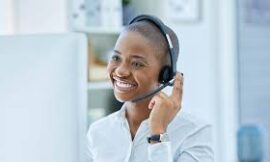 How do I contact SafePal customer care?{{24/7}