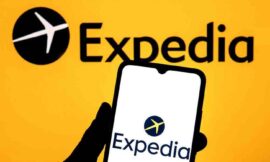 Expedia Customer Service: Live Chat, Phone & Email Support