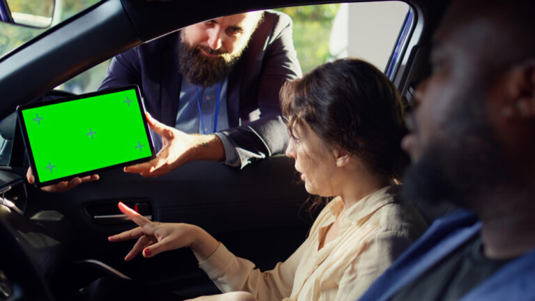 Read more about the article Top Paid CDL Training Programs That Lead to High-Paying Trucking Jobs