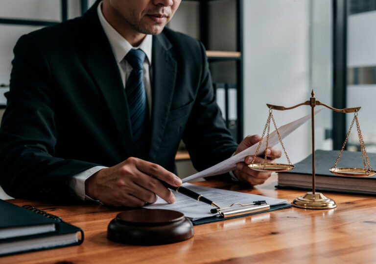 Read more about the article Criminal Defense Lawyer in Boca Raton, FL – Experienced Legal Representation