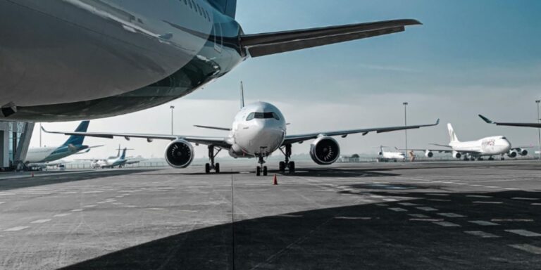 Read more about the article 10 Ways to Reach Singapore Airlines Customer Service by Phone, Email, and Chat | A Complete Step-by-Step Guide