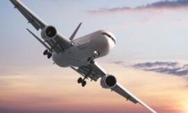 Formas de llamar al servicio de atención al cliente de United Airlines por teléfono, correo electrónico o chat: ayuda paso a paso explicada