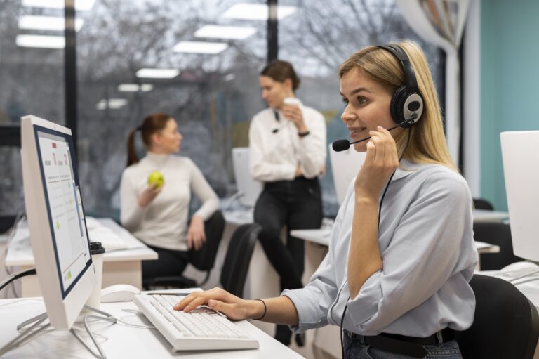 Read more about the article 5 Ways To Call Qatar Airways Customer Service By Phone Number, Chat and Email Options: A Explained Guide
