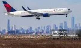 8 Quick Ways to Talk to a Real Person at Delta Airline by Phone, Email, or Chat (DAL8)