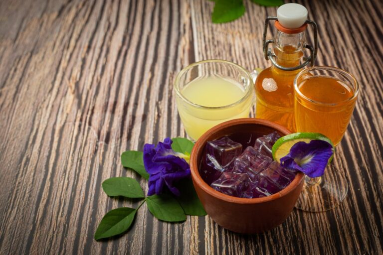 Read more about the article Natural Ways to Manage Stress with Herbal Remedies