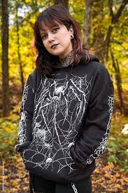 Read more about the article Why Customers Love Shopping at Sp5der Hoodie Online Official Store