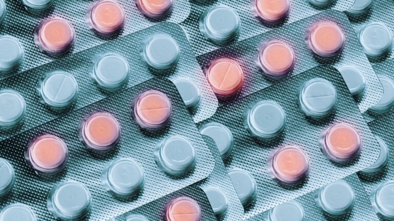 Read more about the article HRT and Serotonin: The Scientific Link to Depression