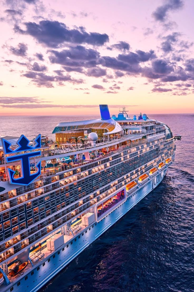 Read more about the article Top 5 Royal Caribbean Line Customer Service Hacks You Should Know