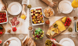 Exclusive Disposable Cutlery And Plastic Serving Trays! Save Your Money