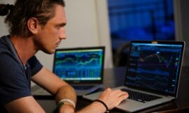Mastering Stock Market Trading: Why Learning from a Stock Market Training Academy in India Is Essential
