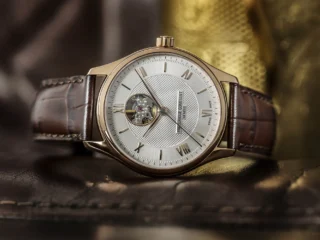 Frederique-Constant-Classics-Index-Automatic-Heart-Beat-2018-1