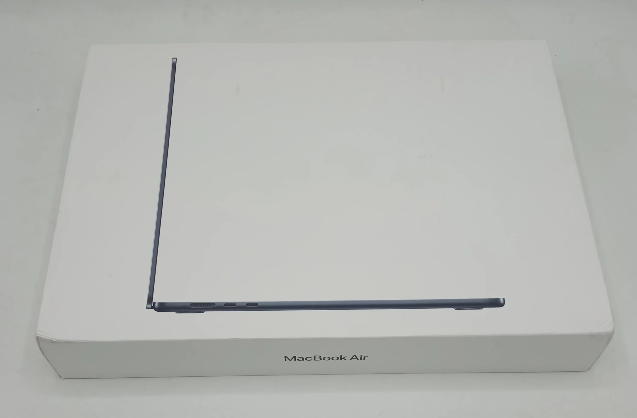 Apple products in Pakistan