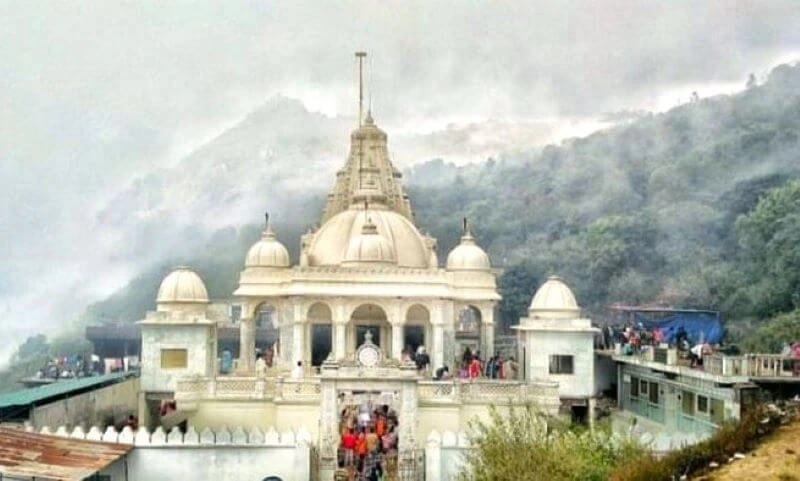 Sammed Shikharji Yatra & Ashtapad Tirth Yatra for Jain Devotees