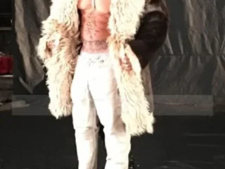 1596052314-xxx-return-of-xander-cage-coat