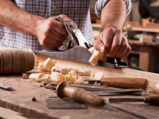 Carpenter-Sevice-in-Karam-Pura