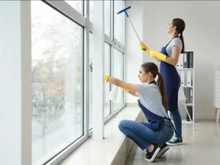 Commercial-window-cleaning