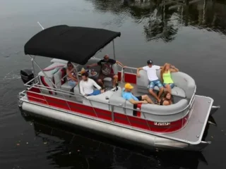 Party-Pontoon-Boat