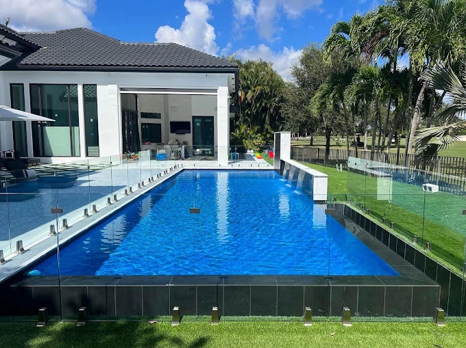 Trusted Experts For Custom Backyard Swimming Pools In Jupiter Florida
