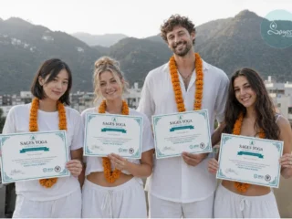 6a22610151122_yoga-teacher-training-india