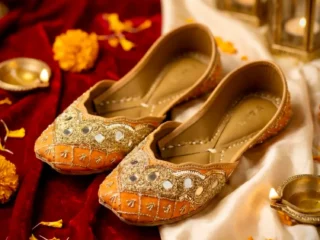 Buy-Punjabi-Juttis-Online