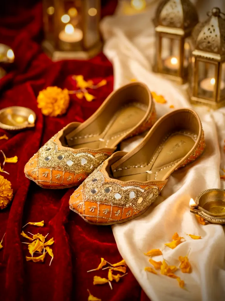 Select Comfortable Punjabi Juttis for Daily Wear with Stylish Elegance that Lasts Long