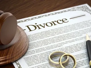 Divorce-Checklist_-Steps-Before-Hiring-a-Divorce-Lawyer_-A-Comprehensive-Guide
