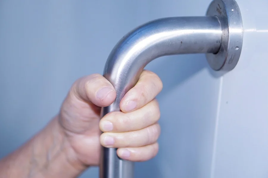 Prevent Bathroom Falls with Expert Grab Bar Installation