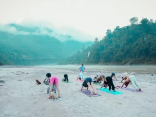 yoga-retreat-in-himalayas-2
