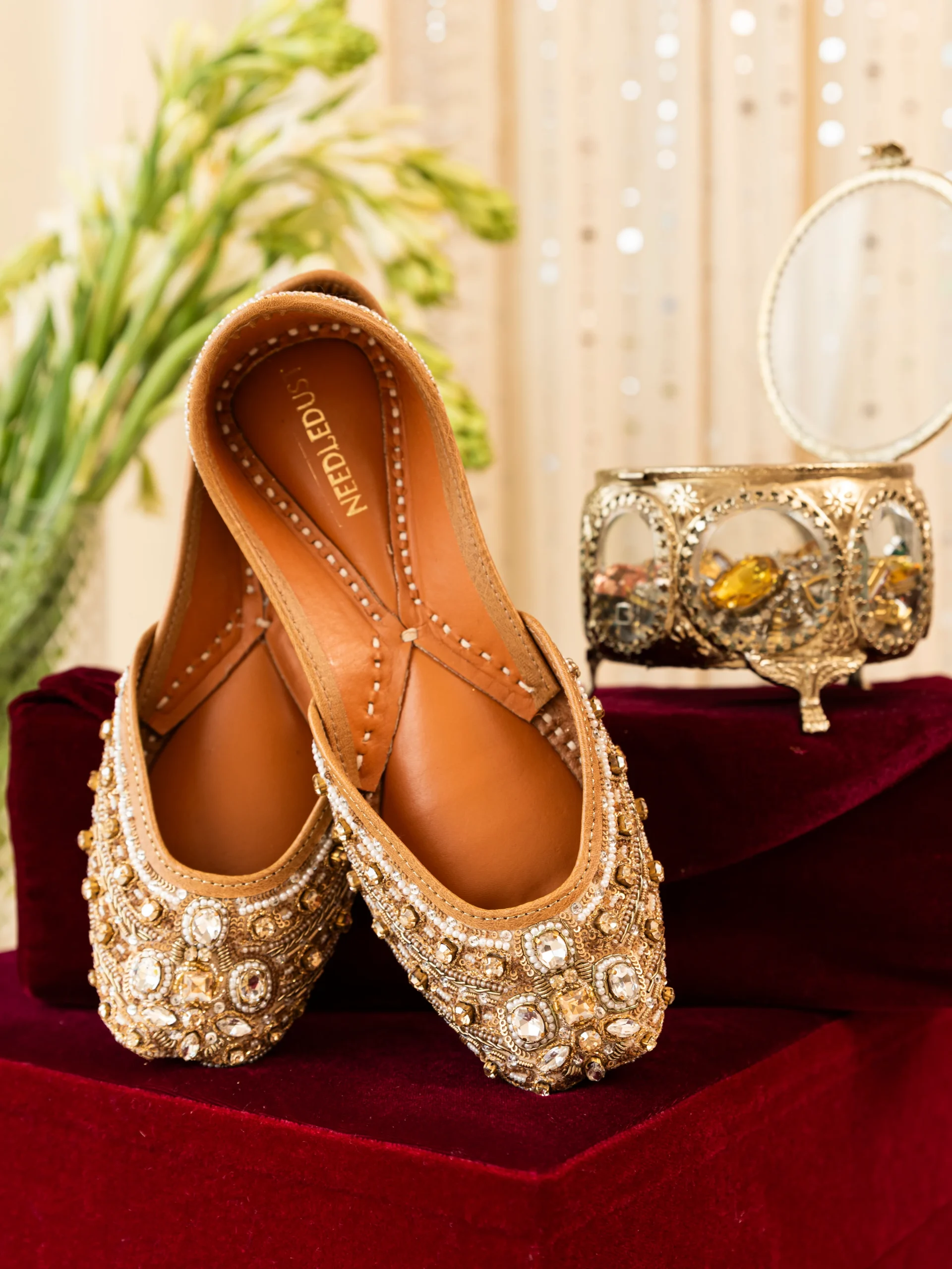 Handmade Ethnic Punjabi Juttis For Sale by Gulbhahar