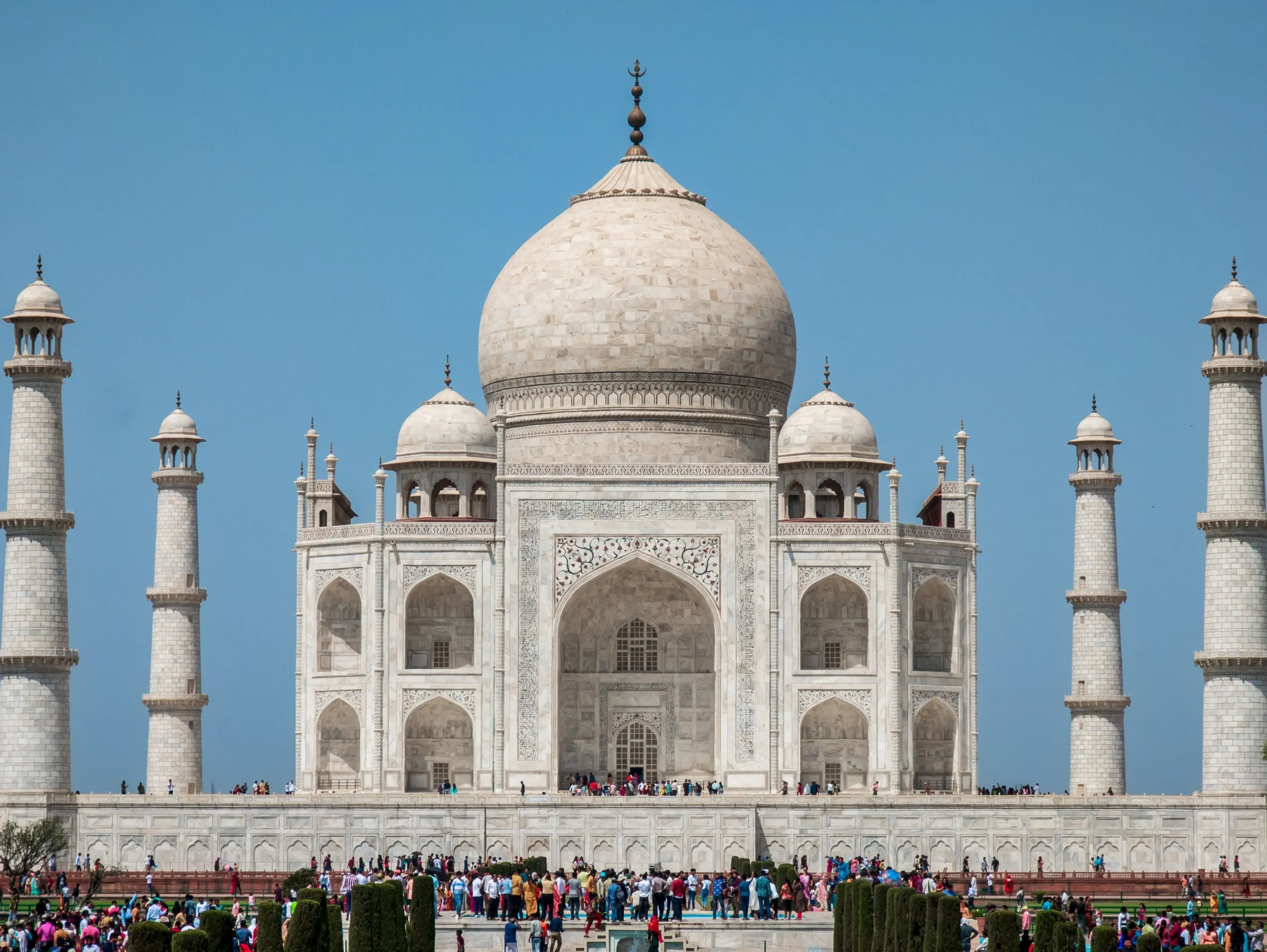 Book 11-Day Luxury Holiday Tours in North India 2026-27