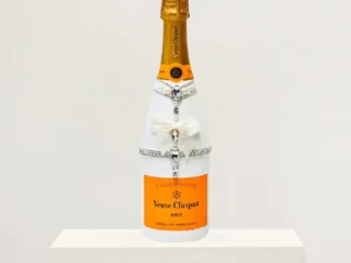 hand-painted-veuve-clicquot-champagne-900×900.jpg-2